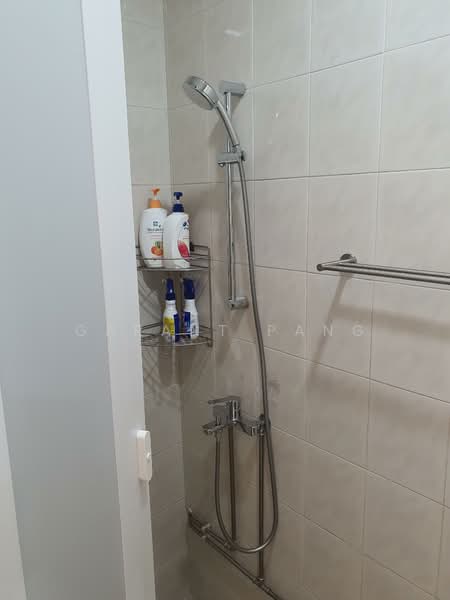 Portchester Ave, Portchester Ave, 5 Bedrooms, 4,200 sqft, Semi-Detached House For Rent, by Garant Pang, 500129856 - Bathroom - PropertyGuru.com.sg