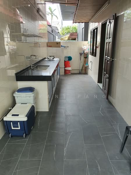 Portchester Avenue, Portchester Ave, 5 Bedrooms, 4,200 sqft, Semi-Detached House For Rent, by Garant Pang, 500129856 - Kitchen - PropertyGuru.com.sg