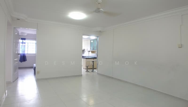 131 Bedok North Avenue 3, 131 Bedok North Avenue 3, 3 Bedrooms, 990 sqft, HDB Flat For Rent, by Desmond Mok, 500129906 - Living Room - PropertyGuru.com.sg