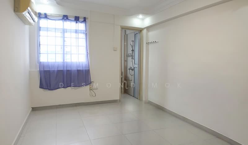 131 Bedok North Avenue 3, 131 Bedok North Avenue 3, 3 Bedrooms, 990 sqft, HDB Flat For Rent, by Desmond Mok, 500129906 - Master Room - PropertyGuru.com.sg
