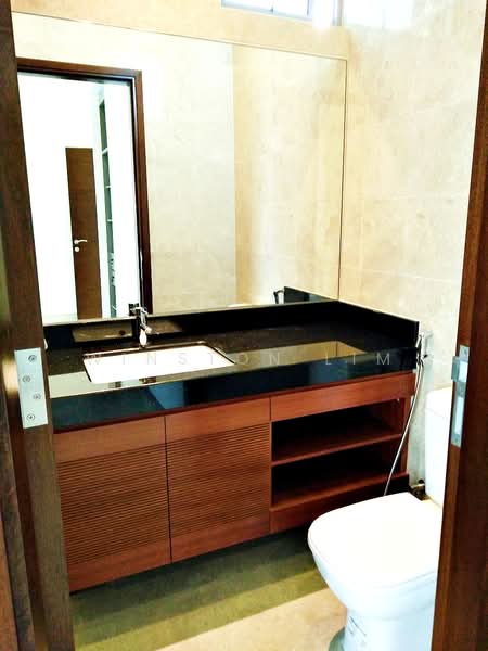 Jalan Nipah, Jalan Nipah , Bedok Ria, Eastwood, 5 Bedrooms, 5,570 sqft, Terraced House For Rent, by Winston Lim, 500129908 - Bathroom - PropertyGuru.com.sg