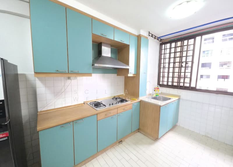 620 Hougang Avenue 8, 620 Hougang Avenue 8, 2 Bedrooms, 645 sqft, HDB Flat For Rent, by Priscilla Kang Swee Cheng, 500129926 - Kitchen - PropertyGuru.com.sg