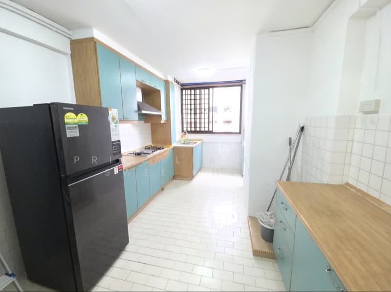 620 Hougang Avenue 8, 620 Hougang Avenue 8, 2 Bedrooms, 645 sqft, HDB Flat For Rent, by Priscilla Kang Swee Cheng, 500129926 - Kitchen - PropertyGuru.com.sg
