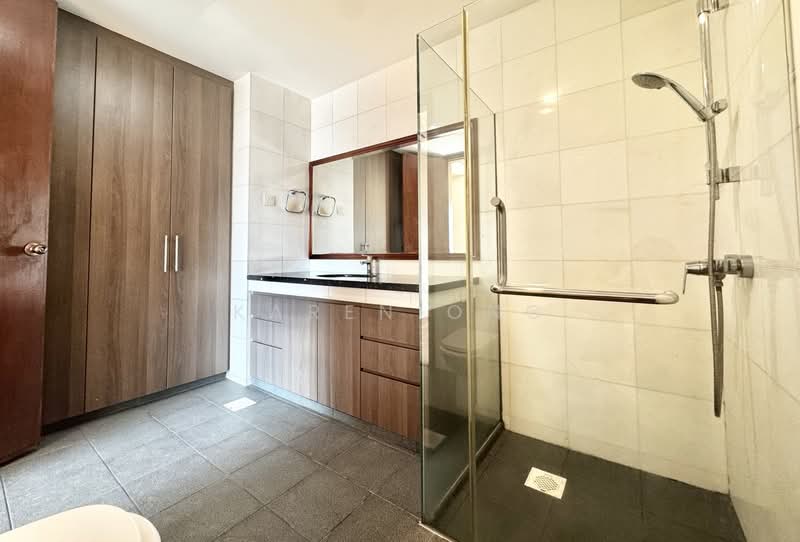 Maple Woods, 991 Bukit Timah Road, 4 Bedrooms, 1,786 sqft, Condominium For Sale, by Karen Ong, 500129936 - Master Bathroom - PropertyGuru.com.sg
