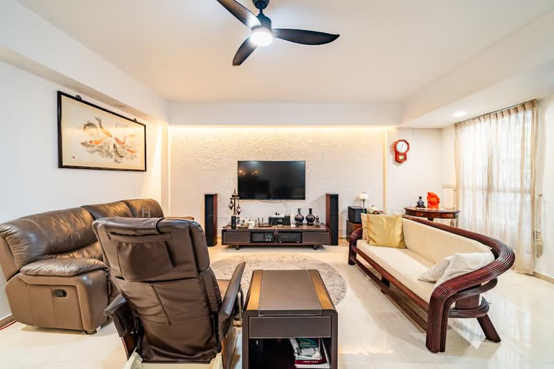 Sembawang Hills Estate, Jalan Kuras, 5 Bedrooms, 4,000 sqft, Terraced House For Sale, by HEATHER LIM, 500129937 - Living Room - PropertyGuru.com.sg