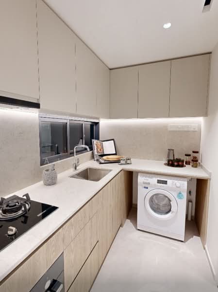 Coastal Cabana, 22 Jalan Loyang Besar, 3 Bedrooms, 915 sqft, Executive Condominium For Sale, by Alvin Kwan, 500130000 - Kitchen - PropertyGuru.com.sg