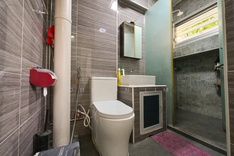 526 Choa Chu Kang Street 51, 526 Choa Chu Kang Street 51, 4 Bedrooms, 1,528 sqft, HDB Flat For Sale, by Johnson Lim, 500130039 - Bathroom - PropertyGuru.com.sg