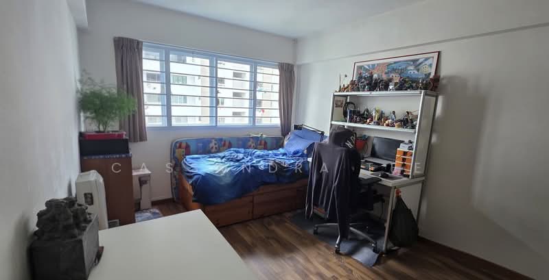 815 Tampines Avenue 4, 815 Tampines Avenue 4, 3 Bedrooms, 1,302 sqft, HDB Flat For Sale, by Cassandra Tee, 500130053 - Bedroom - PropertyGuru.com.sg