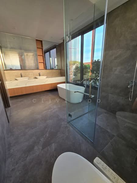 Frankel Estate, 23 Frankel Avenue, 6 Bedrooms, 11,002 sqft, Detached House For Sale, by Clive Foo, 500130077 - Bathroom - PropertyGuru.com.sg