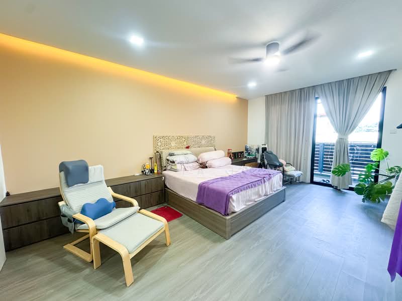 Rare D20 Freehold Terrace for Sale, Spacious Bright Breezy, Well Renovated, 10 mins walk to Marymoun, , 5 Bedrooms, 2,500 sqft, Terraced House For Sale, by Tricia Low, 500130091 - Bedroom - PropertyGuru.com.sg
