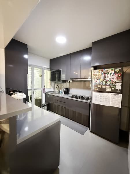 323B Sumang Walk, 323B Sumang Walk, 4 Bedrooms, 93 sqft, HDB Flat For Sale, by Amy Recha, 500130098 - Kitchen - PropertyGuru.com.sg