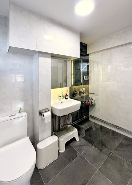 13 Saint George's Road, 13 Saint George's Road, 3 Bedrooms, 1,292 sqft, HDB Flat For Sale, by Alex Wong, 500130105 - Bathroom - PropertyGuru.com.sg