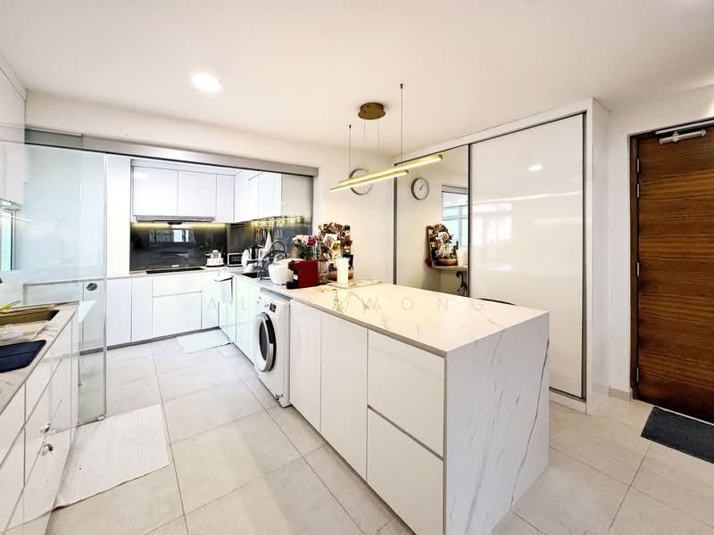 13 Saint George's Road, 13 Saint George's Road, 3 Bedrooms, 1,292 sqft, HDB Flat For Sale, by Alex Wong, 500130105 - Kitchen - PropertyGuru.com.sg
