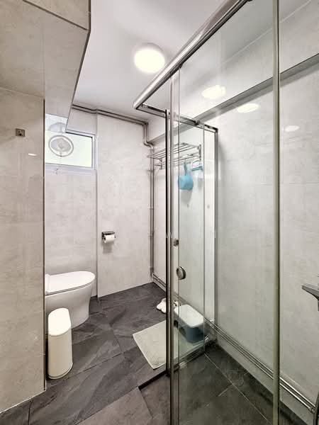 13 Saint George's Road, 13 Saint George's Road, 3 Bedrooms, 1,292 sqft, HDB Flat For Sale, by Alex Wong, 500130105 - Bathroom - PropertyGuru.com.sg