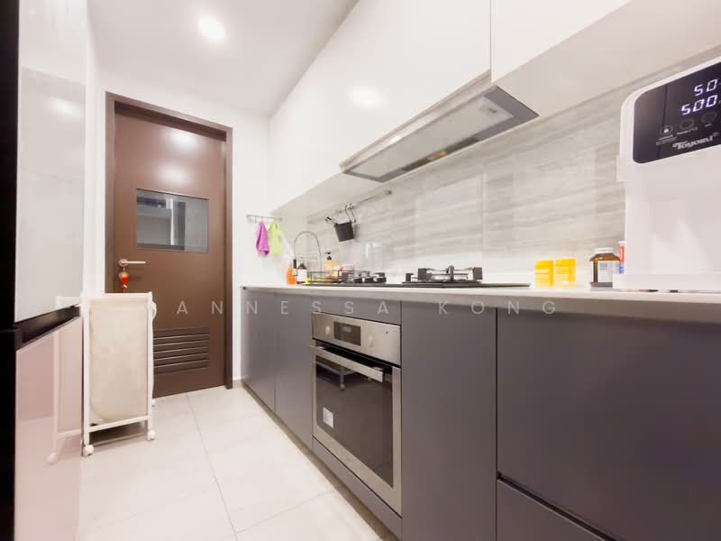 The Brownstone, 160 Canberra Drive, 3 Bedrooms, 915 sqft, Executive Condominium For Sale, by Vannessa Kong, 500130109 - Kitchen - PropertyGuru.com.sg