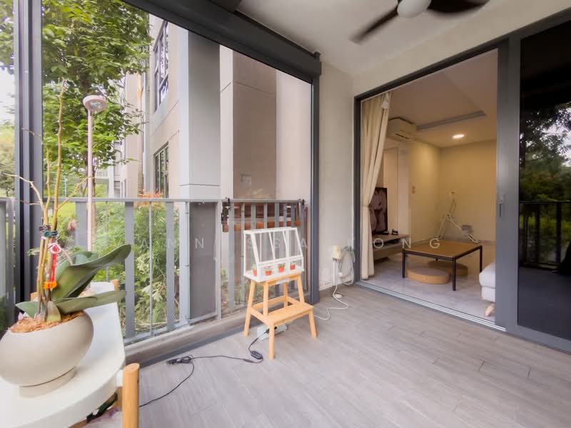 The Brownstone, 160 Canberra Drive, 3 Bedrooms, 915 sqft, Executive Condominium For Sale, by Vannessa Kong, 500130109 - Living Room - PropertyGuru.com.sg