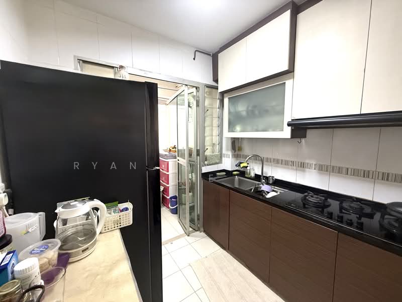 18D MacPherson Residency, 18D Circuit Road, 2 Bedrooms, 721 sqft, HDB Flat For Sale, by Ryan Tan Zheng Jie, 500130114 - Kitchen - PropertyGuru.com.sg