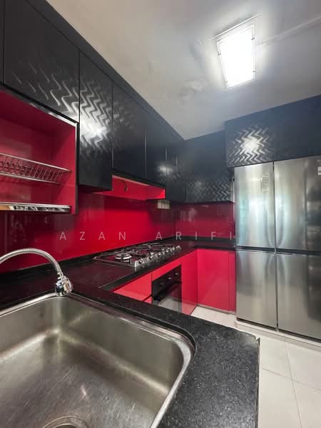 334 Ubi Avenue 1, 334 Ubi Avenue 1, 4 Bedrooms, 1,636 sqft, HDB Flat For Sale, by Azan Arifin, 500130115 - Kitchen - PropertyGuru.com.sg