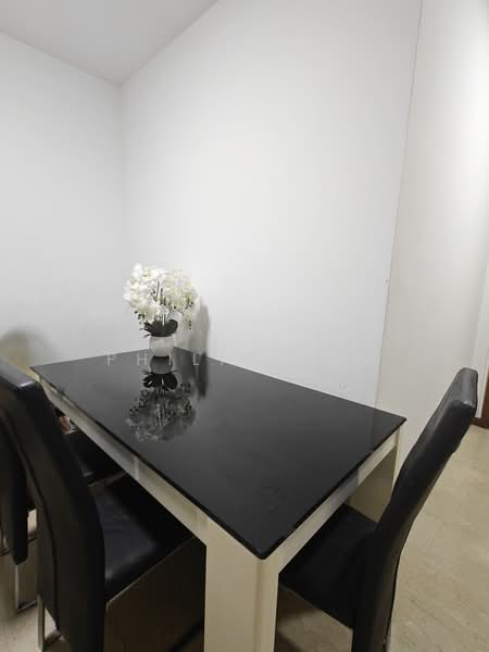 Central Grove, 1 Geylang East Avenue 1, Room Rental, 30 sqft, Condominium For Rent, by Philip Tan, 500130132 - Dining Room - PropertyGuru.com.sg