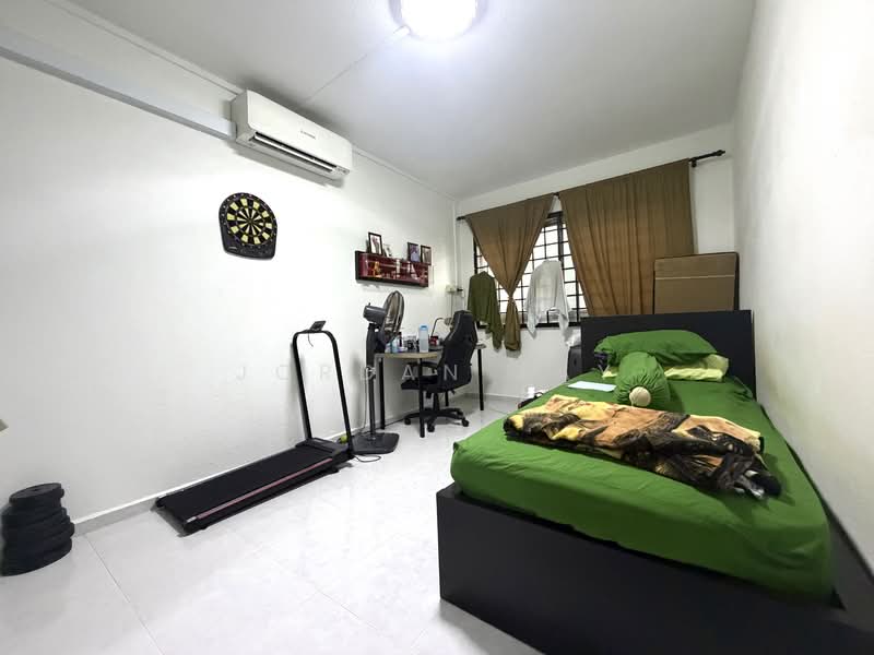 236 Choa Chu Kang Central, 236 Choa Chu Kang Central, 3 Bedrooms, 1,313 sqft, HDB Flat For Sale, by JORDAN TAY, 500130142 - Bedroom - PropertyGuru.com.sg