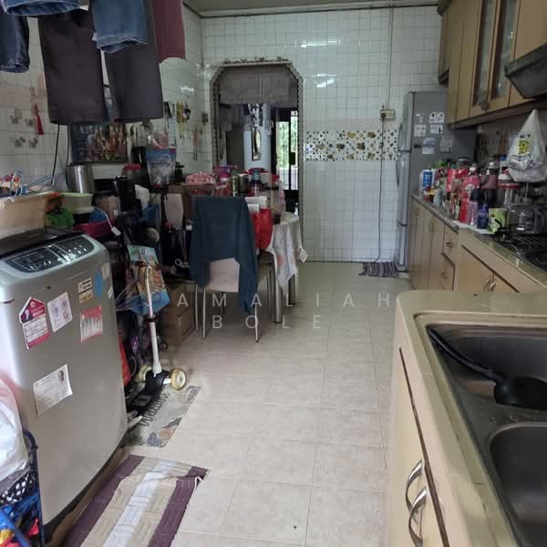 509 Bedok North Street 3, 509 Bedok North Street 3, 2 Bedrooms, 721 sqft, HDB Flat For Sale, by Jamaliah Bole, 500130146 - Spacious Kitchen - PropertyGuru.com.sg