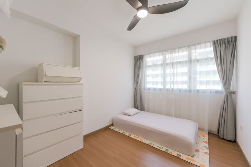 620B Tampines Street 61, 620B Tampines Street 61, 3 Bedrooms, 1,216 sqft, HDB Flat For Sale, by Samuel Sim, 500130148 - Bedroom - PropertyGuru.com.sg