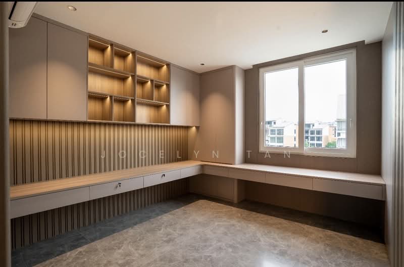 1km Tao Nan / Brand New 3.5 sty at D15, Wide frontage / park 4 to 5 cars / North Facing, 6 Bedrooms, 6,000 sqft, Corner Terrace For Sale, by Jocelyn Tan, 500130151 - Study - PropertyGuru.com.sg
