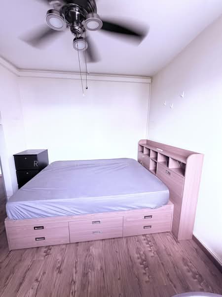 402 Bedok North Avenue 3, 402 Bedok North Avenue 3, Room Rental, 107 sqft, HDB Flat For Rent, by Rashid Salim, 500130152 - Bedroom - PropertyGuru.com.sg
