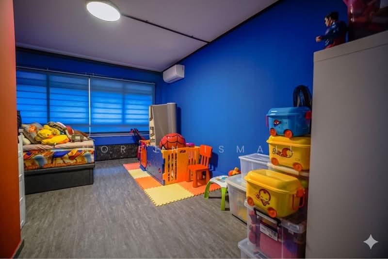 758 Choa Chu Kang North 5, 758 Choa Chu Kang North 5, 4 Bedrooms, 1,560 sqft, HDB Flat For Sale, by Noreen Ismail, 500130182 - Bedroom - PropertyGuru.com.sg