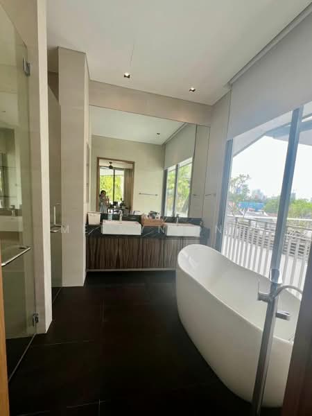 Shamrock Park, 12 Namly View, 7 Bedrooms, 6,082 sqft, Semi-Detached House For Rent, by Mervyn Ong, 500130185 - Bathroom - PropertyGuru.com.sg