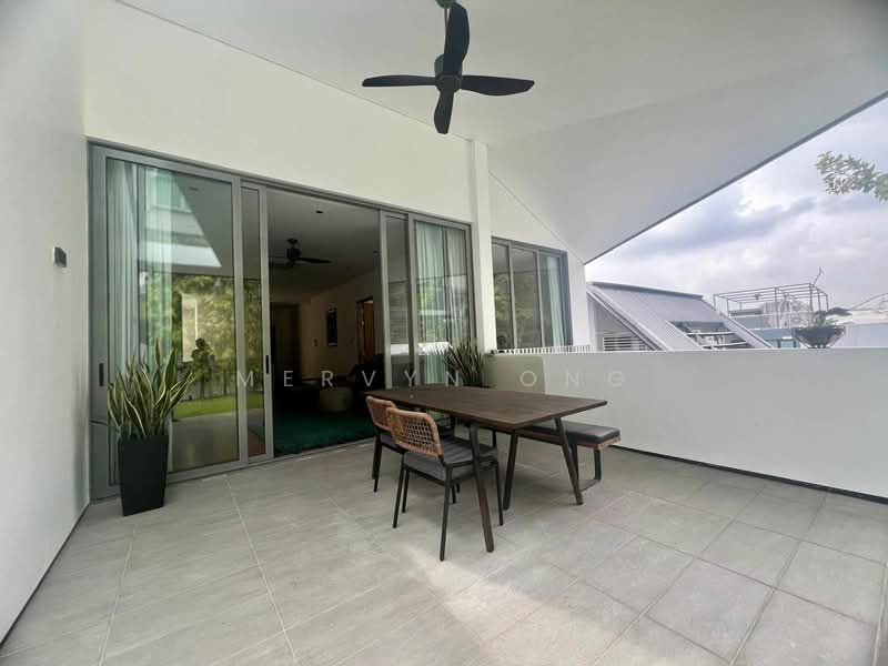 Shamrock Park, 12 Namly View, 7 Bedrooms, 6,082 sqft, Semi-Detached House For Rent, by Mervyn Ong, 500130185 - Balcony - PropertyGuru.com.sg