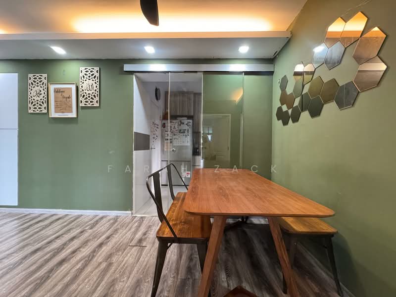808A Choa Chu Kang Avenue 1, 808A Choa Chu Kang Avenue 1, 3 Bedrooms, 990 sqft, HDB Flat For Sale, by Farah Zack, 500130192 - Dining Room - PropertyGuru.com.sg