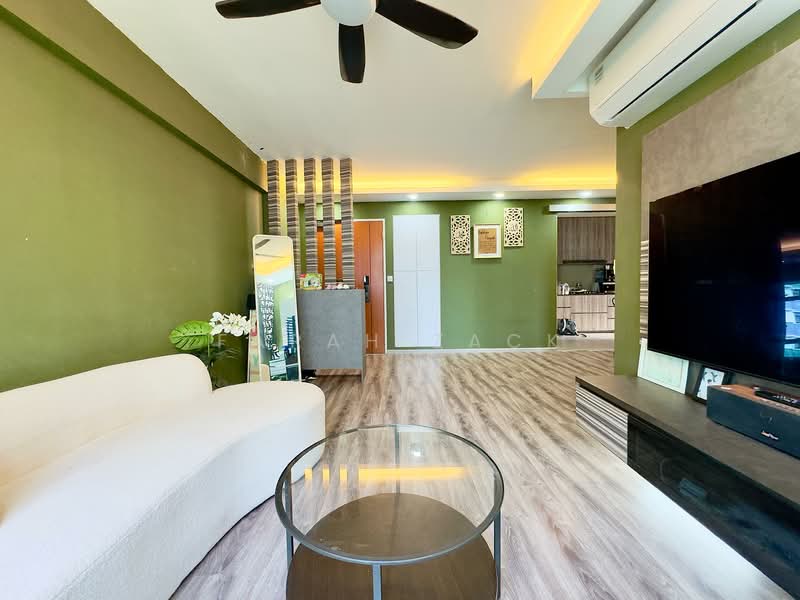 808A Choa Chu Kang Avenue 1, 808A Choa Chu Kang Avenue 1, 3 Bedrooms, 990 sqft, HDB Flat For Sale, by Farah Zack, 500130192 - Living Room - PropertyGuru.com.sg
