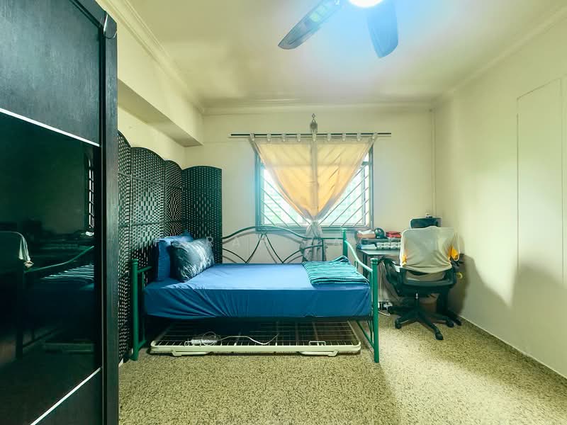 110 Rivervale Walk, 110 Rivervale Walk, 3 Bedrooms, 1,292 sqft, HDB Flat For Sale, by Farah Zack, 500130197 - Bedroom - PropertyGuru.com.sg