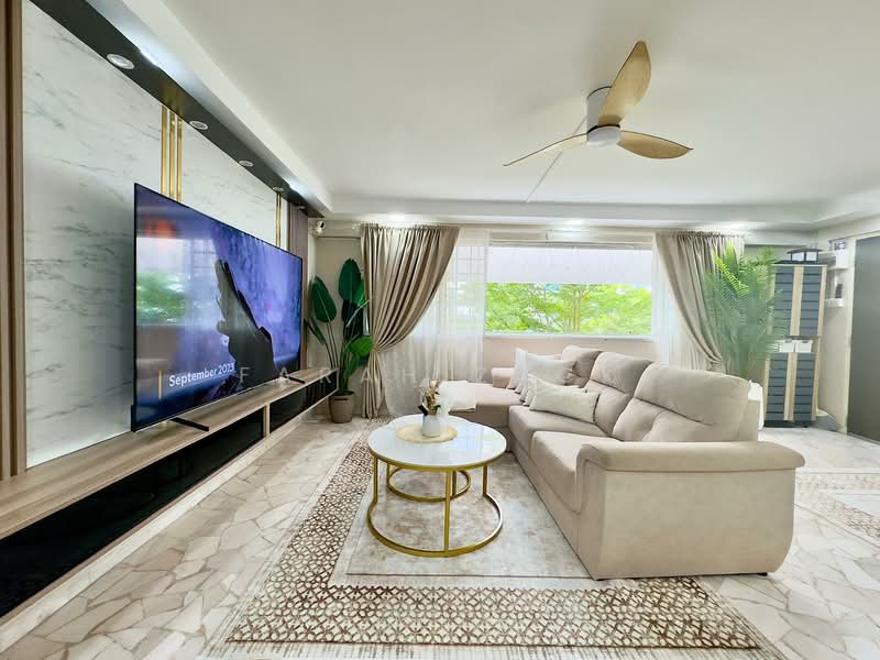 337 Bukit Batok Street 34, 337 Bukit Batok Street 34, 3 Bedrooms, 1,119 sqft, HDB Flat For Sale, by Farah Zack, 500130212 - Living Room - PropertyGuru.com.sg