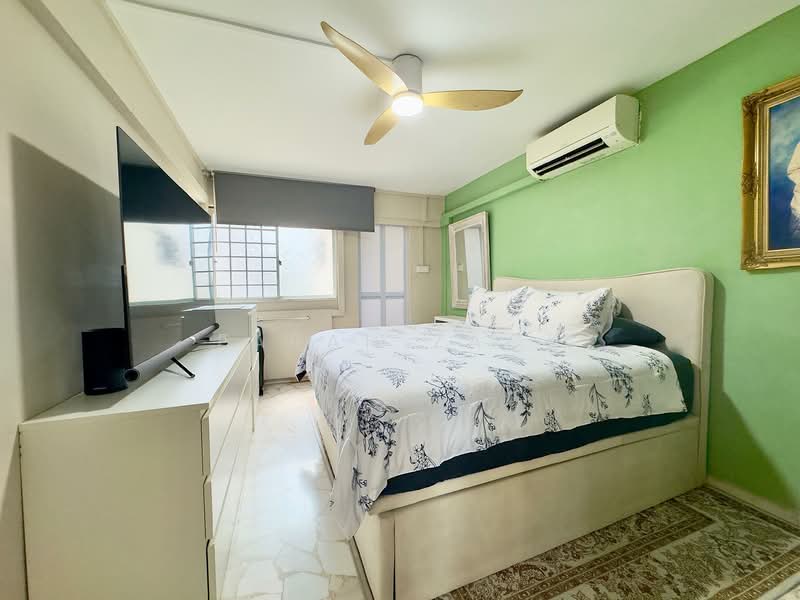 337 Bukit Batok Street 34, 337 Bukit Batok Street 34, 3 Bedrooms, 1,119 sqft, HDB Flat For Sale, by Farah Zack, 500130212 - Bedroom - PropertyGuru.com.sg
