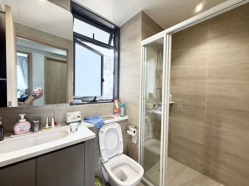 Hundred Palms Residences, 268 Yio Chu Kang Road, 3 Bedrooms, 883 sqft, Executive Condominium For Sale, by Marcus Poon, 500130225 - Bathroom - PropertyGuru.com.sg