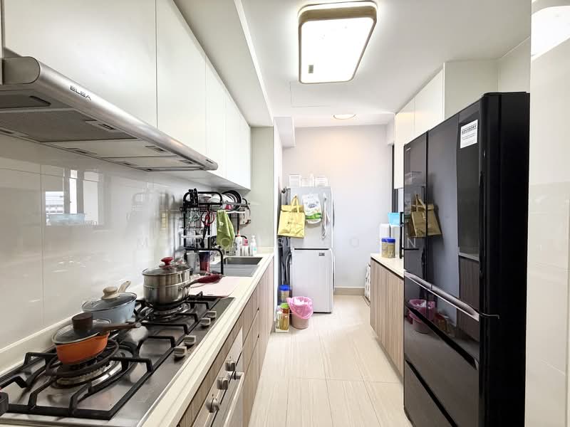 Hundred Palms Residences, 268 Yio Chu Kang Road, 3 Bedrooms, 883 sqft, Executive Condominium For Sale, by Marcus Poon, 500130225 - Kitchen - PropertyGuru.com.sg