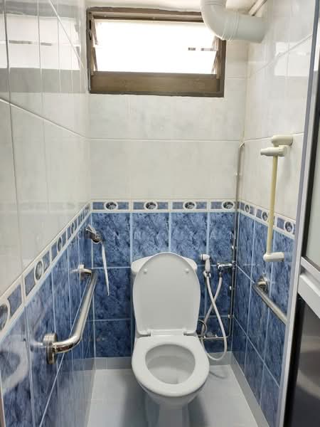 15 Upper Boon Keng Road, 15 Upper Boon Keng Road, Room Rental, 100 sqft, HDB Flat For Rent, by Kenny Kan, 500130234 - Bathroom - PropertyGuru.com.sg