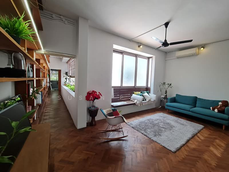 Tiong Bahru Unique 2 Bed 1 Bath, Chay Yan Street, Yong Siak Street, 2 Bedrooms, 1,090 sqft, Conservation House For Rent, by Susan Prior, 500130235 - Living Room - PropertyGuru.com.sg
