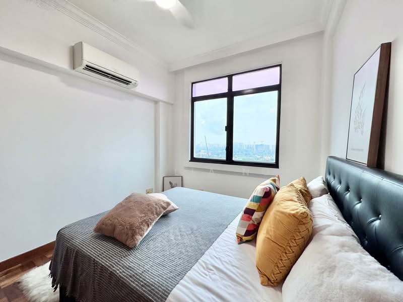 Parc Oasis, 51 Jurong East Avenue 1, Room Rental, 200 sqft, Condominium For Rent, by Stella Ng, 500130238 - Bedroom - PropertyGuru.com.sg
