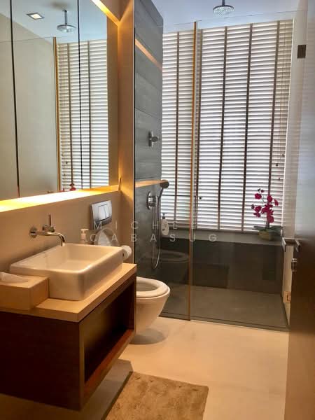 8 Napier, 8 Napier Road, 3 Bedrooms, 2,013 sqft, Condominium For Rent, by Michele Cabasug, 500130245 - Bathroom - PropertyGuru.com.sg