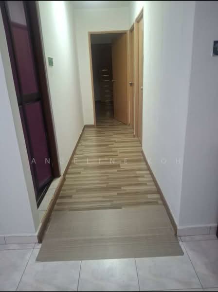453 Choa Chu Kang Avenue 4, 453 Choa Chu Kang Avenue 4, 3 Bedrooms, 1,323 sqft, HDB Flat For Sale, by Angeline Koh, 500130248 - Corridor - PropertyGuru.com.sg