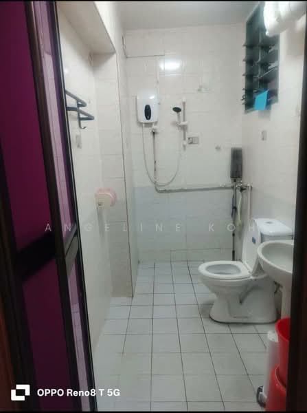 453 Choa Chu Kang Avenue 4, 453 Choa Chu Kang Avenue 4, 3 Bedrooms, 1,323 sqft, HDB Flat For Sale, by Angeline Koh, 500130248 - Bathroom - PropertyGuru.com.sg