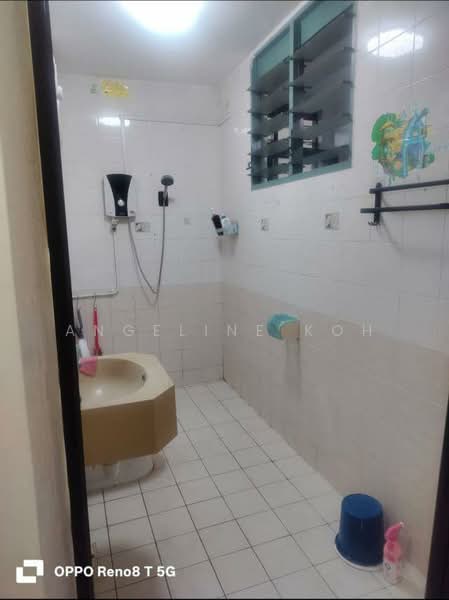 453 Choa Chu Kang Avenue 4, 453 Choa Chu Kang Avenue 4, 3 Bedrooms, 1,323 sqft, HDB Flat For Sale, by Angeline Koh, 500130248 - Bathroom - PropertyGuru.com.sg