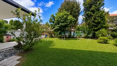 For Sale - RARE DETACHED PLOT ! SUBDIVIDE POTENTIAL ! PRIME LOCATION