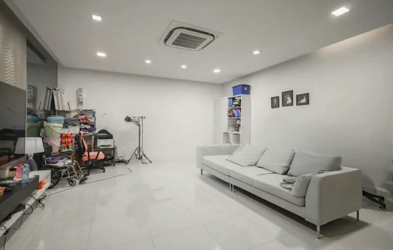 Bungalow by the Sea @ Wak Hassan, Wak Hassan, 8 Bedrooms, 8,442 sqft, Bungalow House For Sale, by Jon Lau, 500130297 - Living Room - PropertyGuru.com.sg