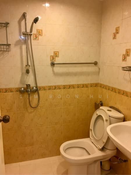 International Plaza, 10 Anson Road, 2 Bedrooms, 1,033 sqft, Apartment For Sale, by Sim Boon Hui, 500130315 - PropertyGuru.com.sg