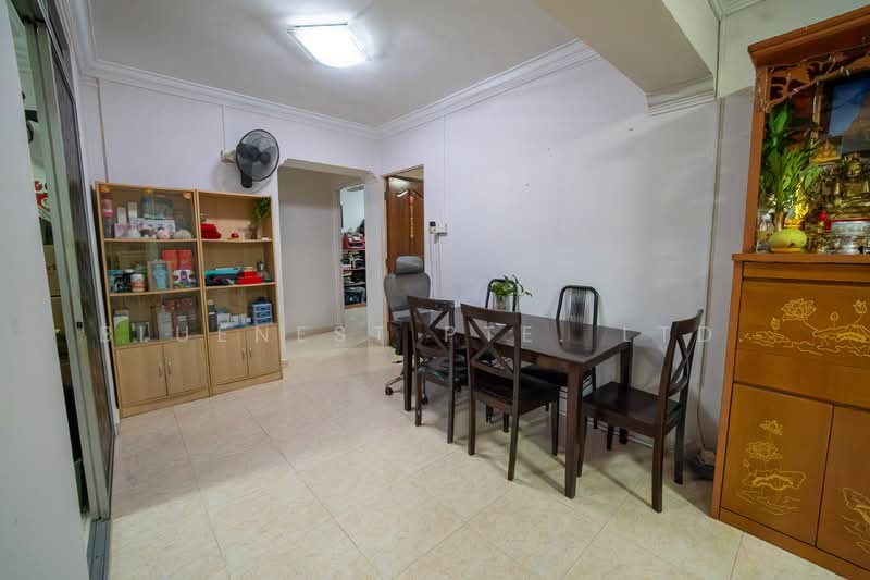 639 Woodlands Ring Road, 639 Woodlands Ring Road, 4 Bedrooms, 1,302 sqft, HDB Flat For Sale, by KENNETH CHUA, 500130316 - Dining Room - PropertyGuru.com.sg