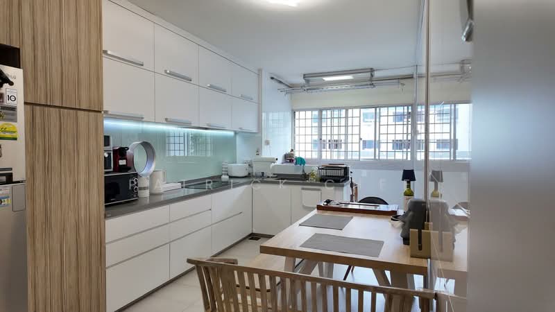 165 Bukit Batok West Avenue 8, 165 Bukit Batok West Avenue 8, 3 Bedrooms, 1,119 sqft, HDB Flat For Sale, by Patrick Chee, 500130329 - Kitchen - PropertyGuru.com.sg